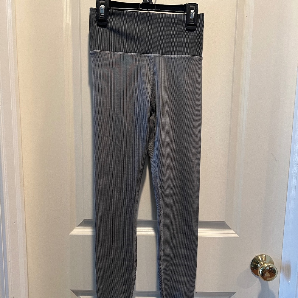 NWOT Vuori Lux Rib Studio Legging in heather grey XS